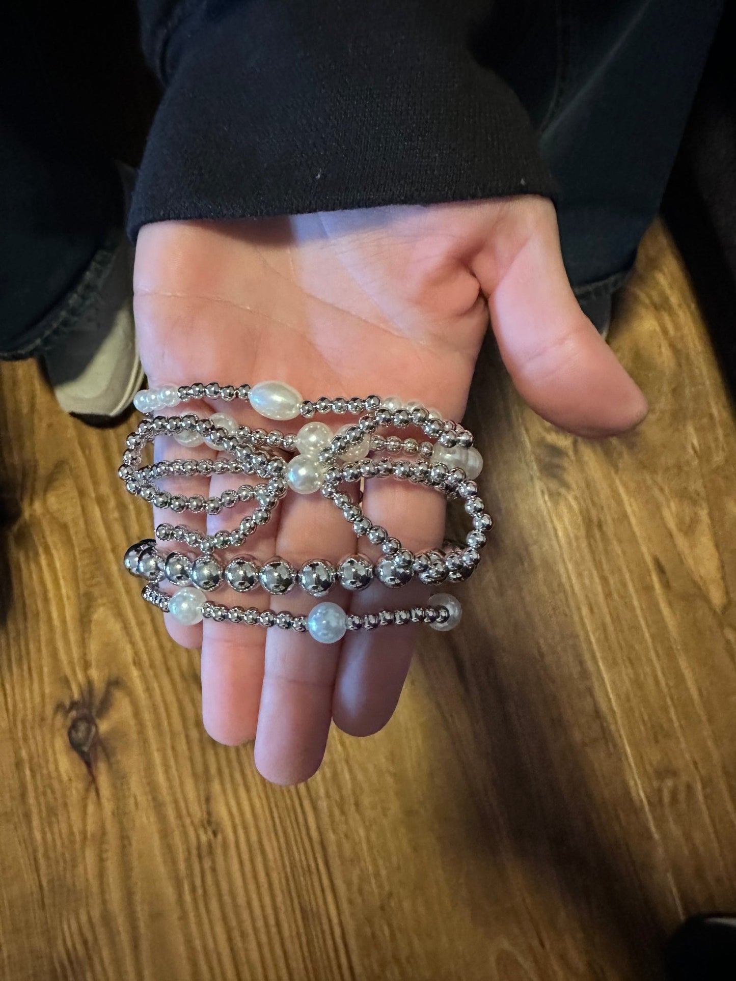 Bow and Pearl Bracelet set