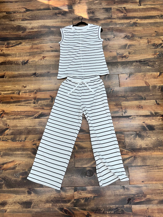 Shari Sleeveless Set